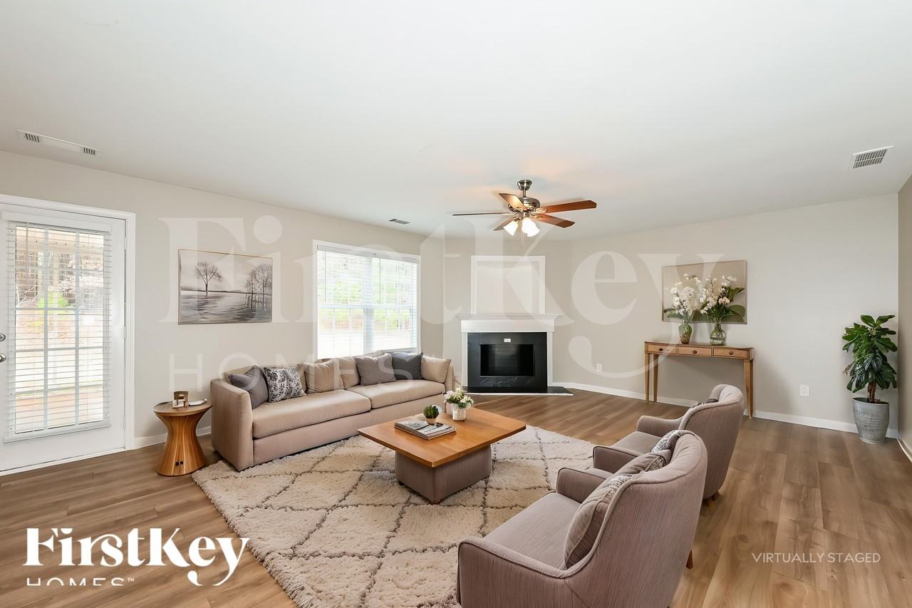 158 Shadowbrooke Cir - Photo 3 of 19