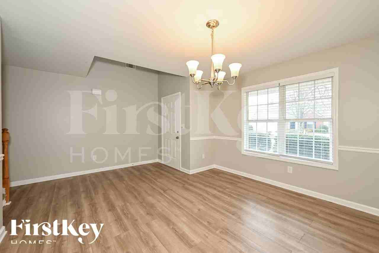 158 Shadowbrooke Cir - Photo 5 of 19