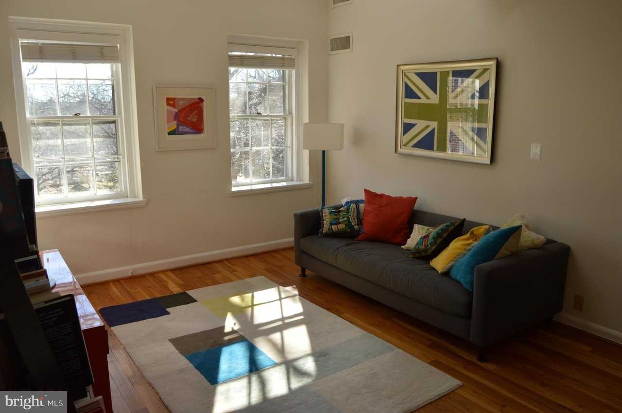 3851 Newark St Nw Apt F462 - Photo 3 of 41