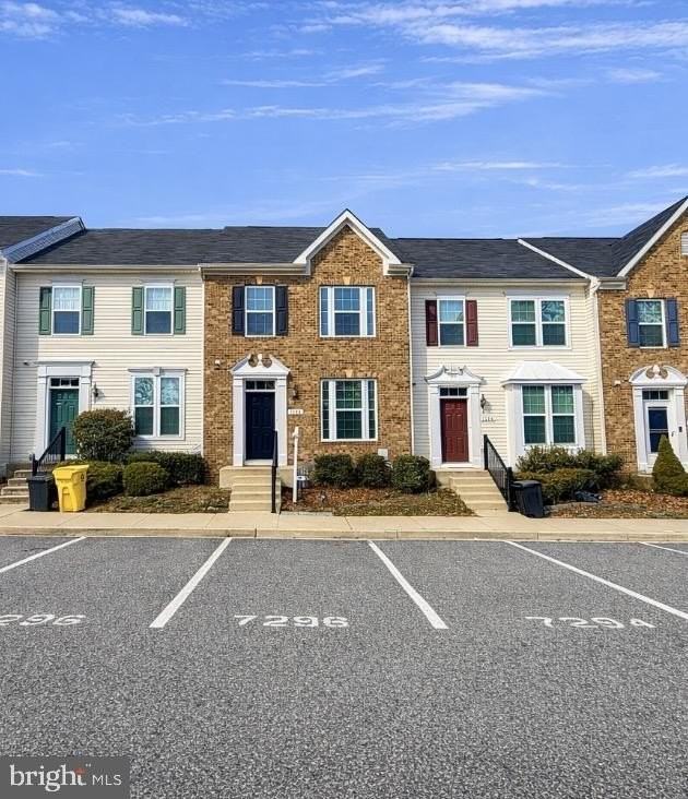 7296 Dorchester Woods Ln - Photo 2 of 36