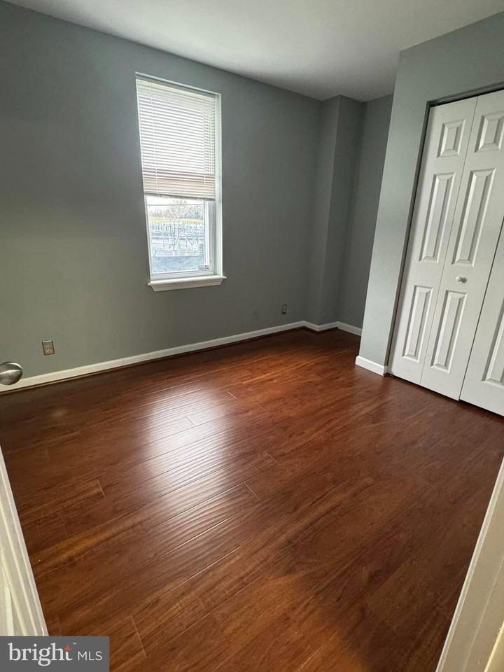 156 N Haven St - Photo 2 of 16