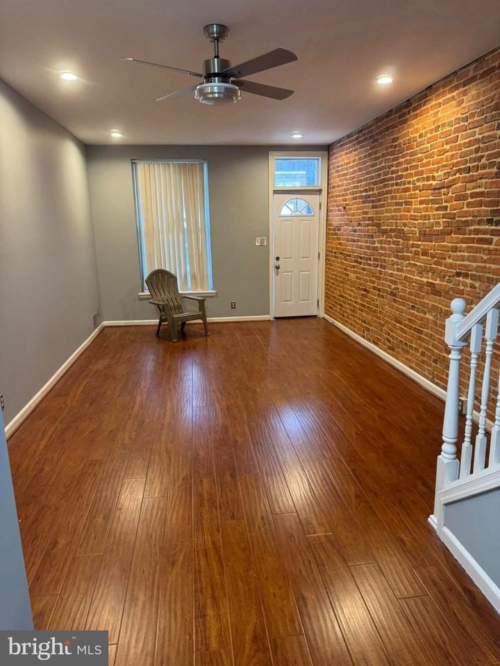 156 N Haven St - Photo 6 of 16