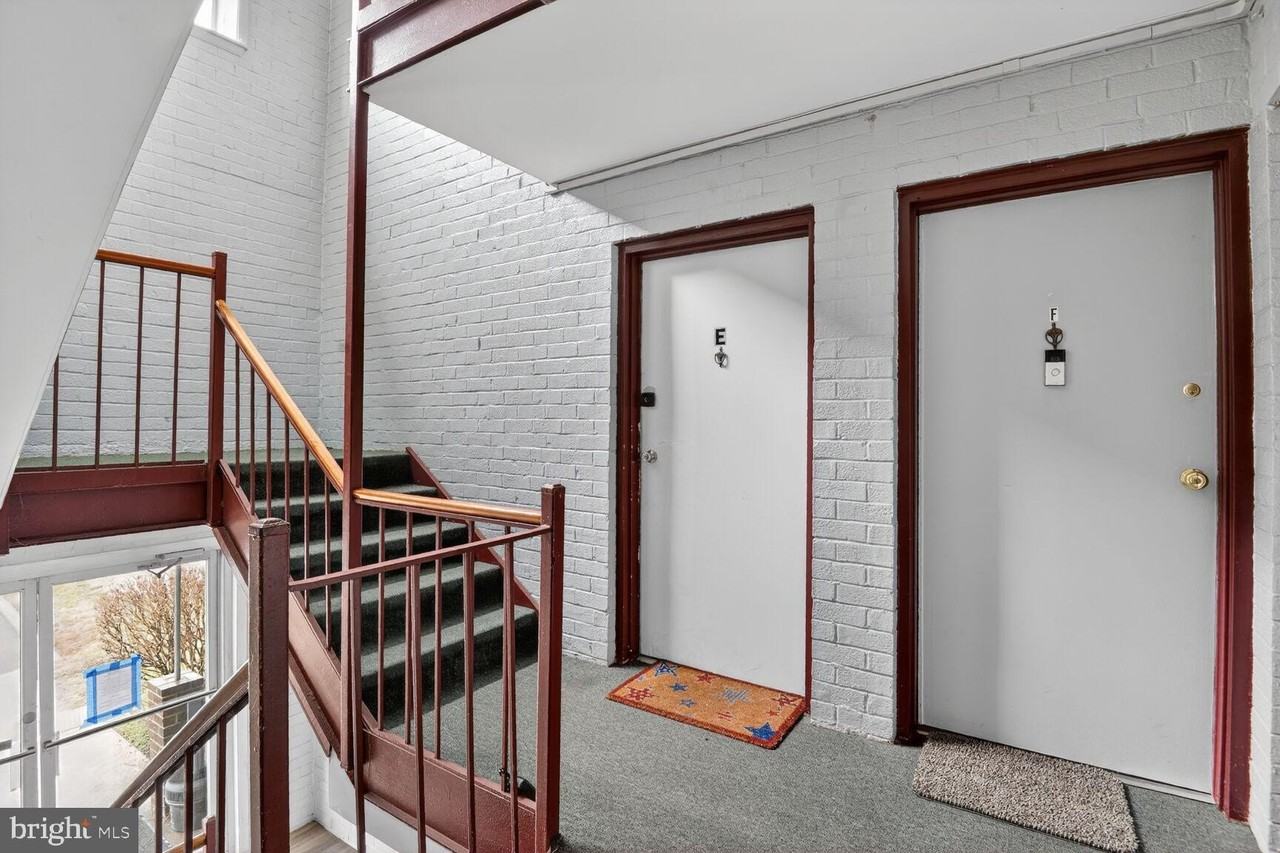 11903E Tarragon Rd Apt E - Photo 2 of 13