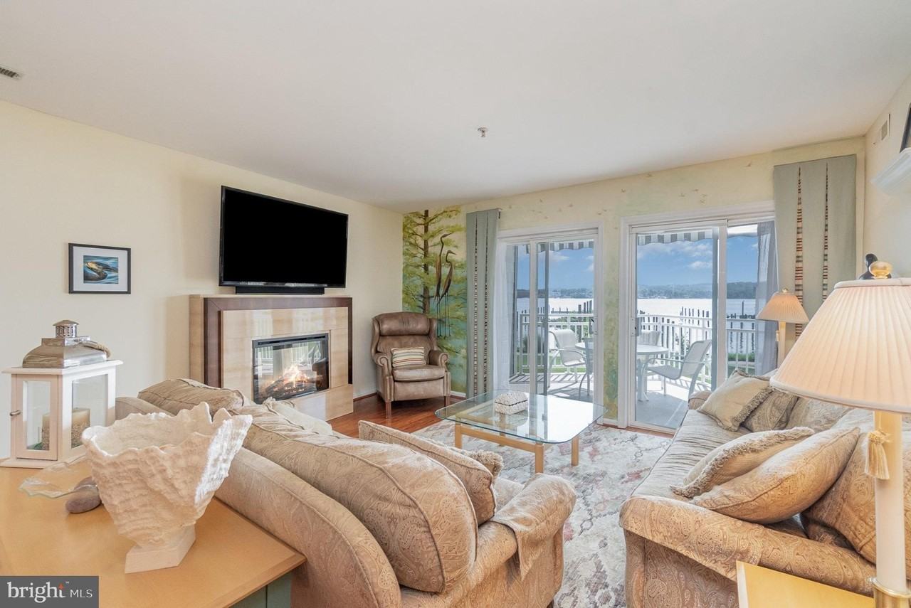 6 Owens Landing Ct Apt A - Photo 6 of 25