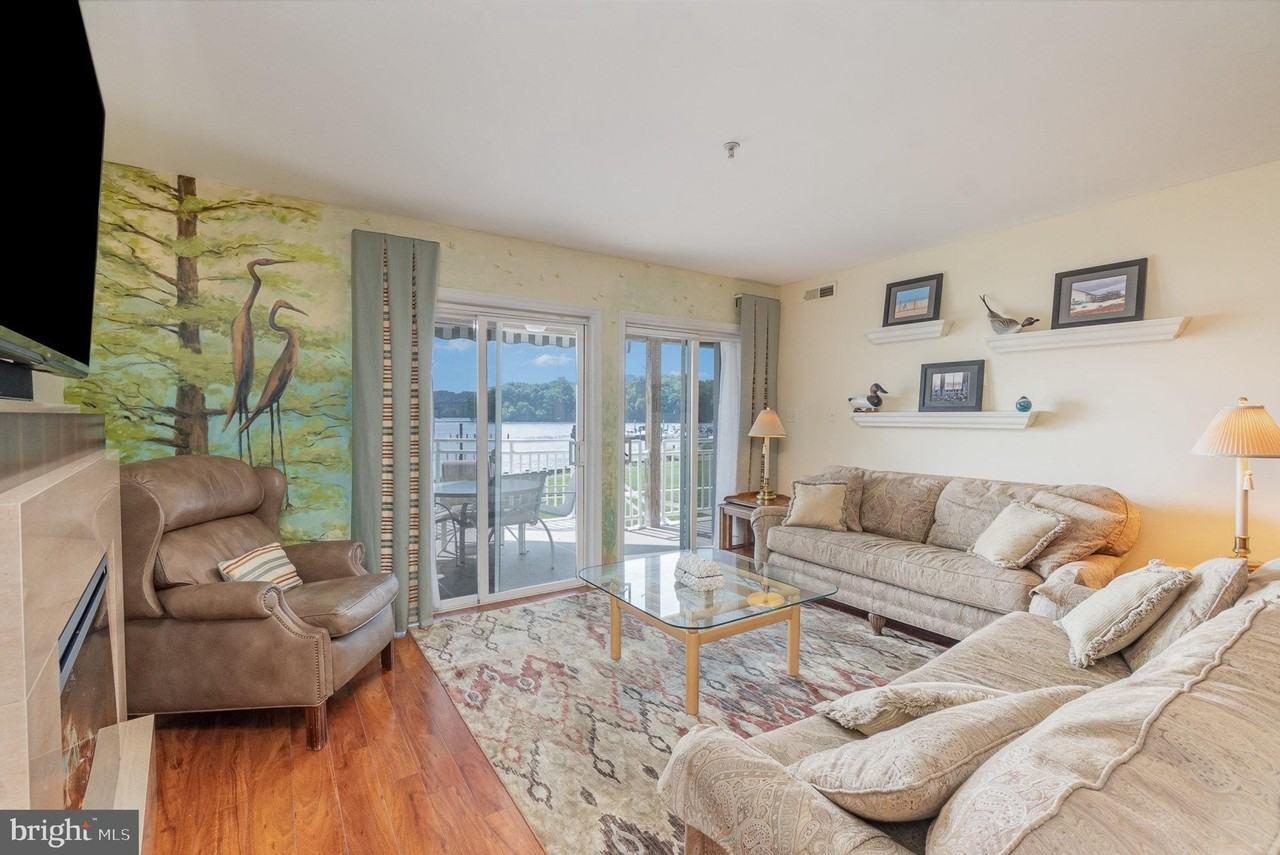 6 Owens Landing Ct Apt A - Photo 7 of 25