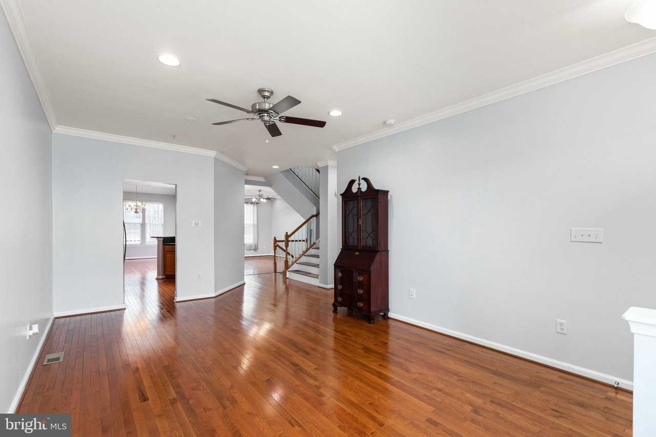 2900 Lomond Pl Unit 74 - Photo 4 of 30