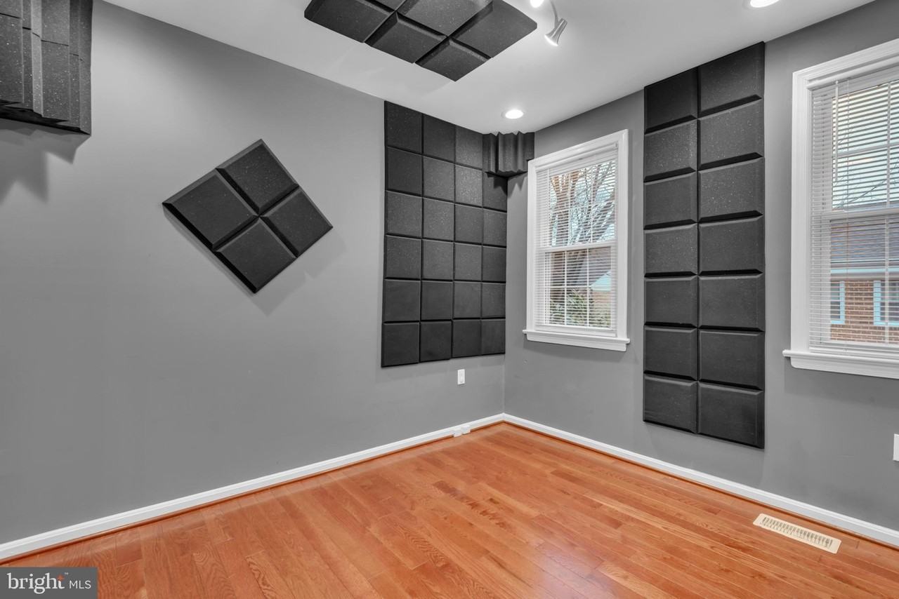 5818 Alderleaf Pl - Photo 4 of 33