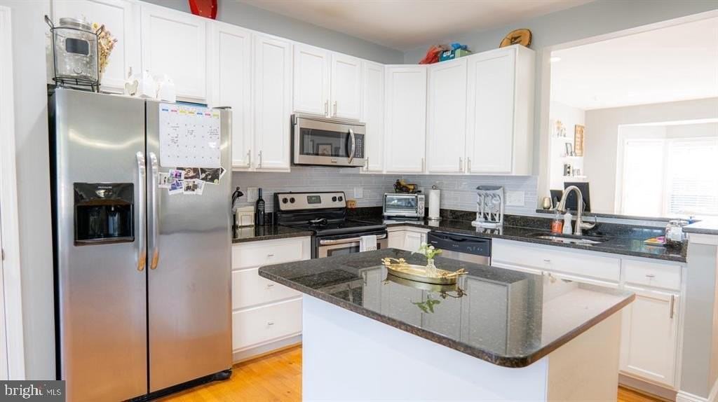 10483 Damascus Park Ln - Photo 7 of 23