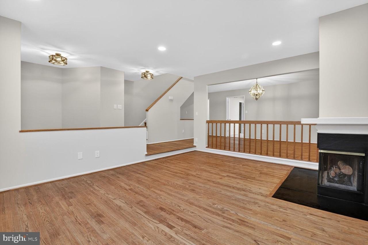 10949 Whiterim Dr - Photo 5 of 30