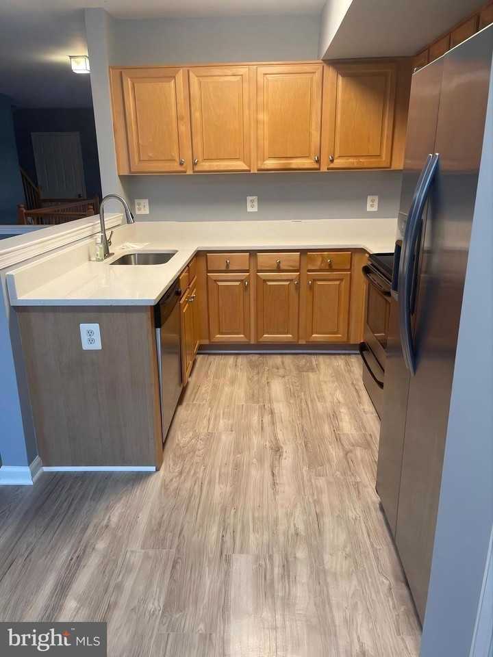 12912 Pinnacle Dr Unit 2 - Photo 4 of 30
