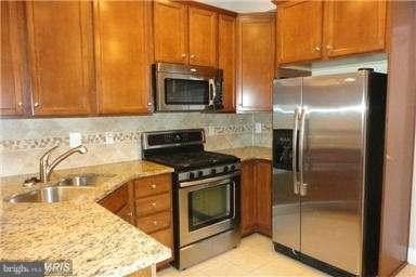 13504 Waterford Hills Blvd - Photo 5 of 8