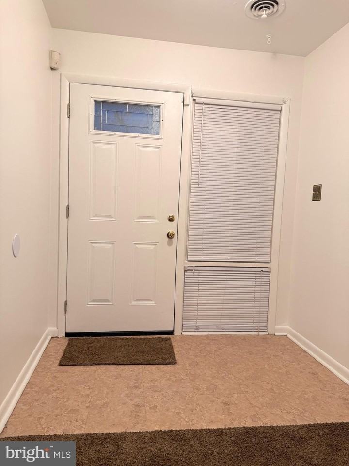 8613 Seasons Way Unit 67b - Photo 3 of 20