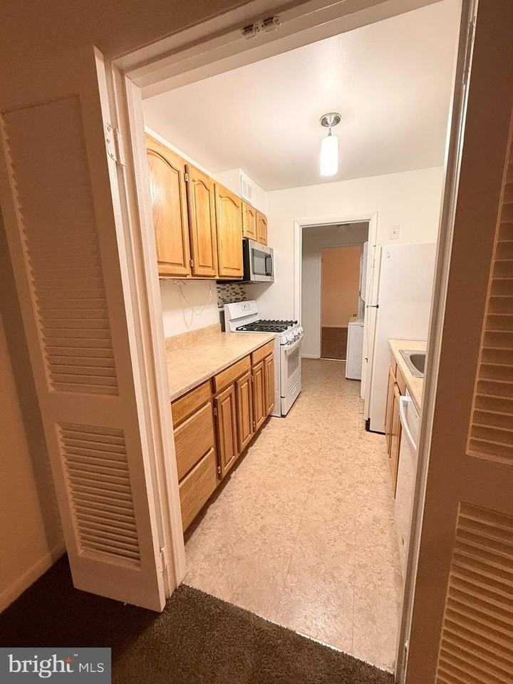 8613 Seasons Way Unit 67b - Photo 6 of 20