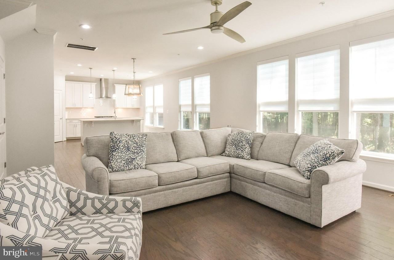 12054 Pimlico Ln - Photo 2 of 23