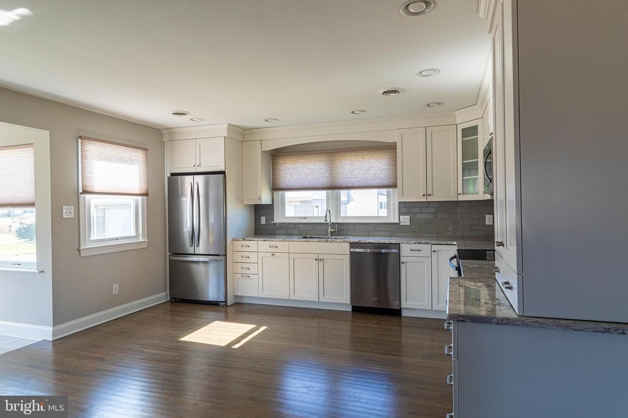 303 Eayrestown Rd - Photo 5 of 18