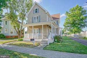 featured image of 20 Dickinson St