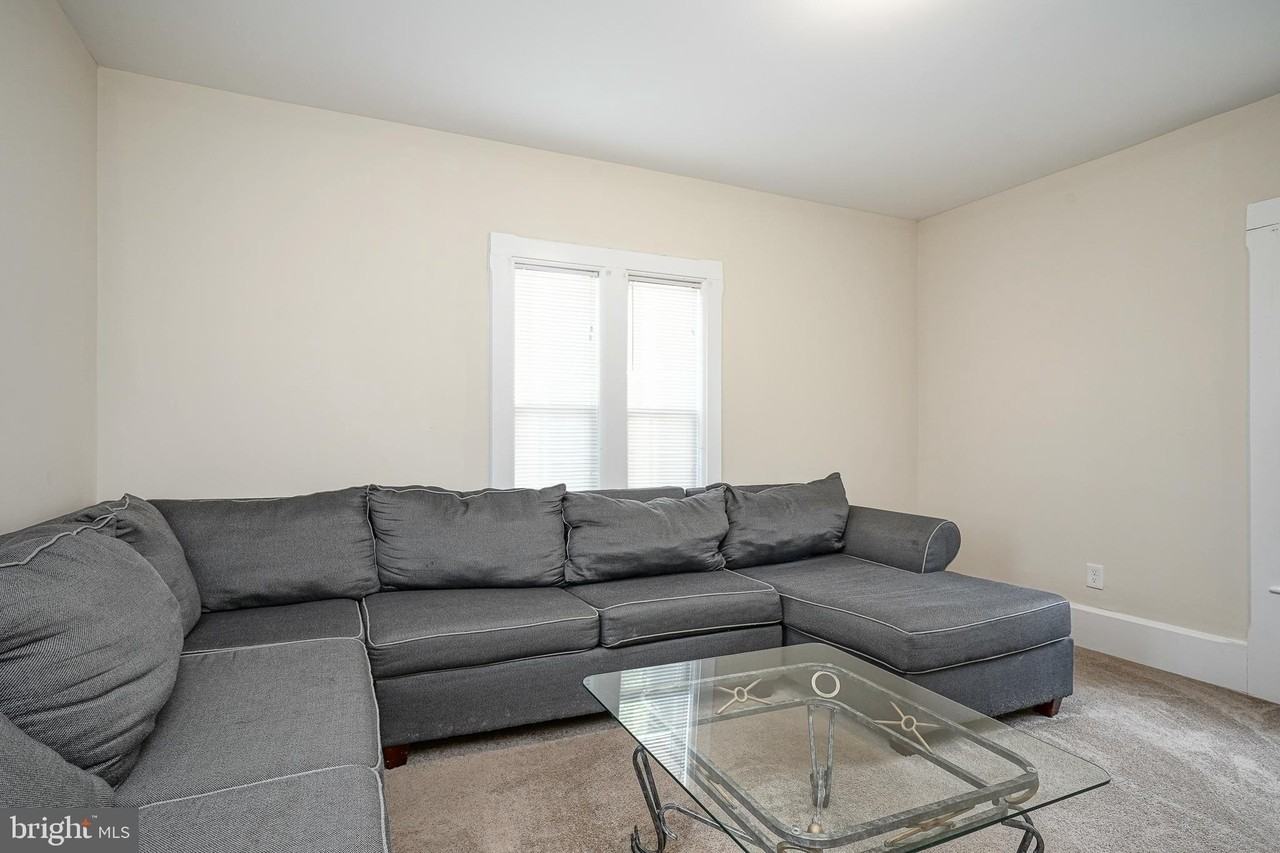 20 Dickinson St - Photo 6 of 32