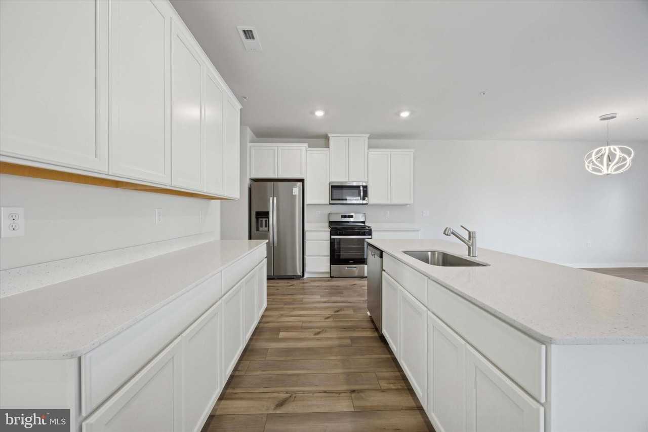 24 Painters Way - Photo 5 of 28