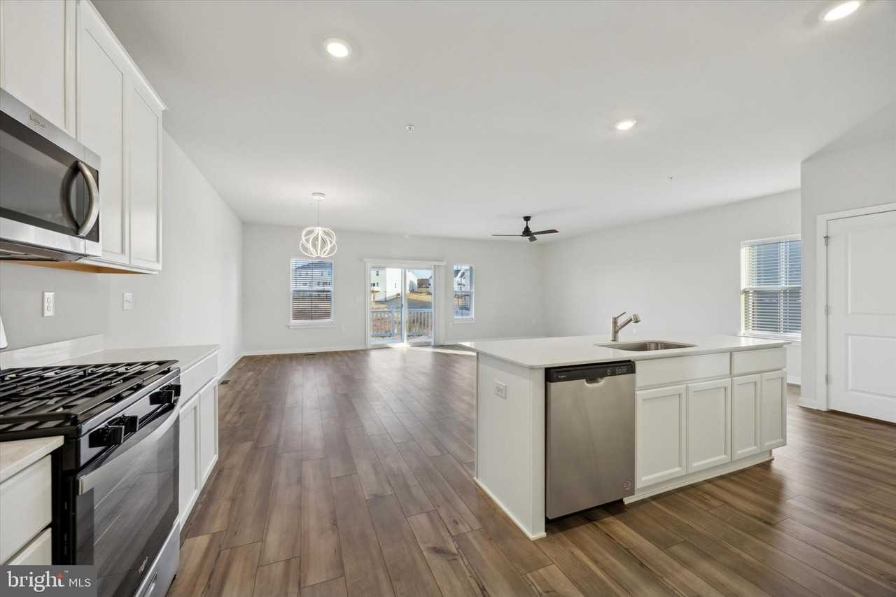 24 Painters Way - Photo 7 of 28