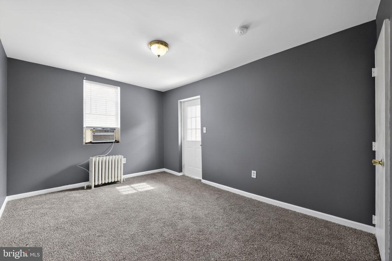 5820 Woodcrest Ave Apt 3 - Photo 4 of 6