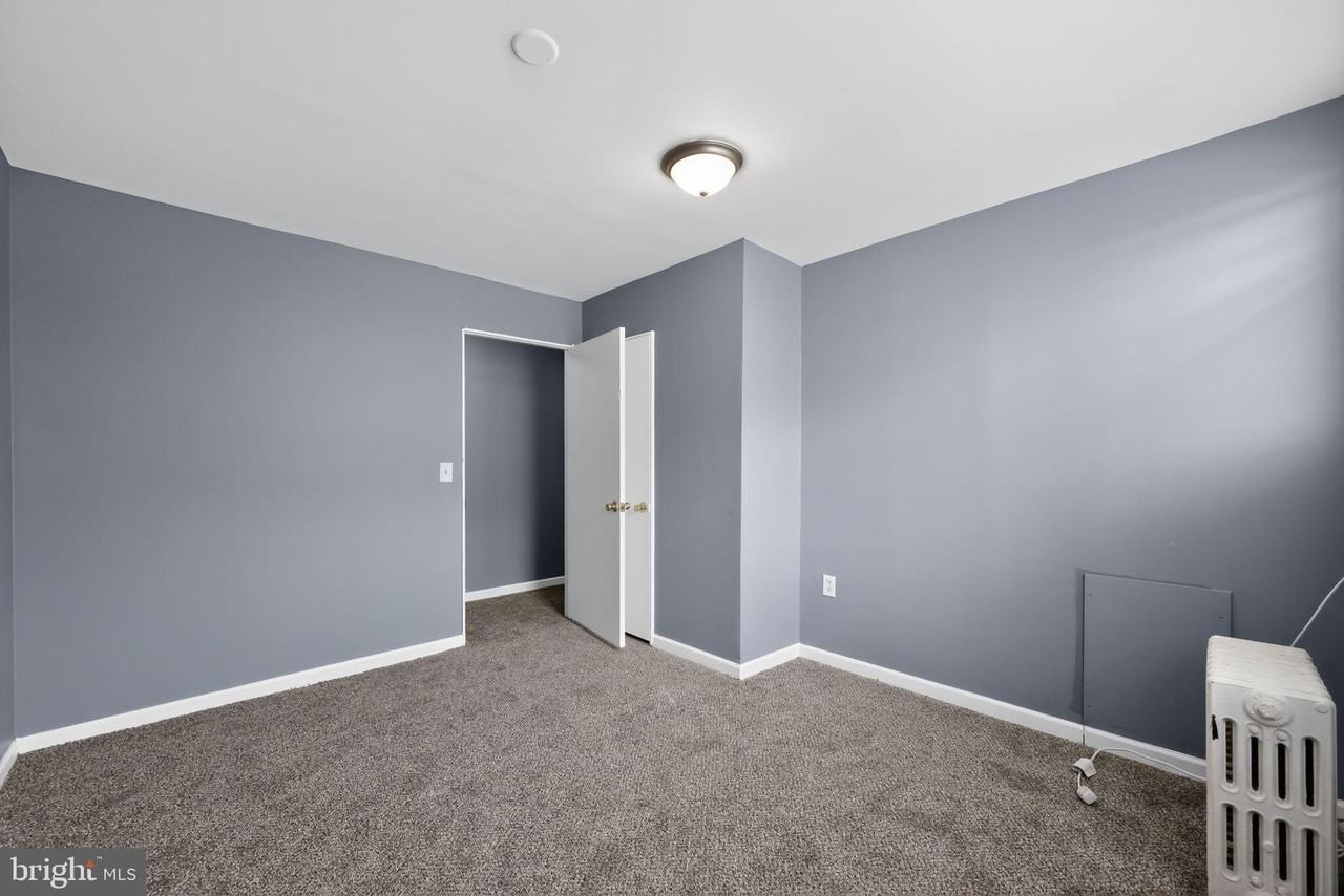 5820 Woodcrest Ave Apt 3 - Photo 5 of 6