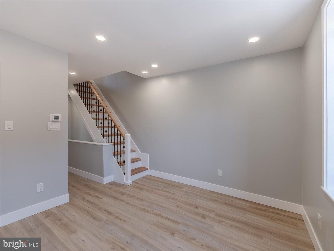 672 N 19th St 2nd Fl - Photo 6 of 40