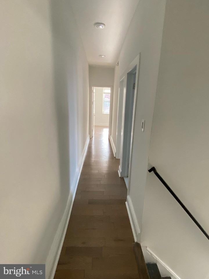 2501 E Somerset St - Photo 7 of 14