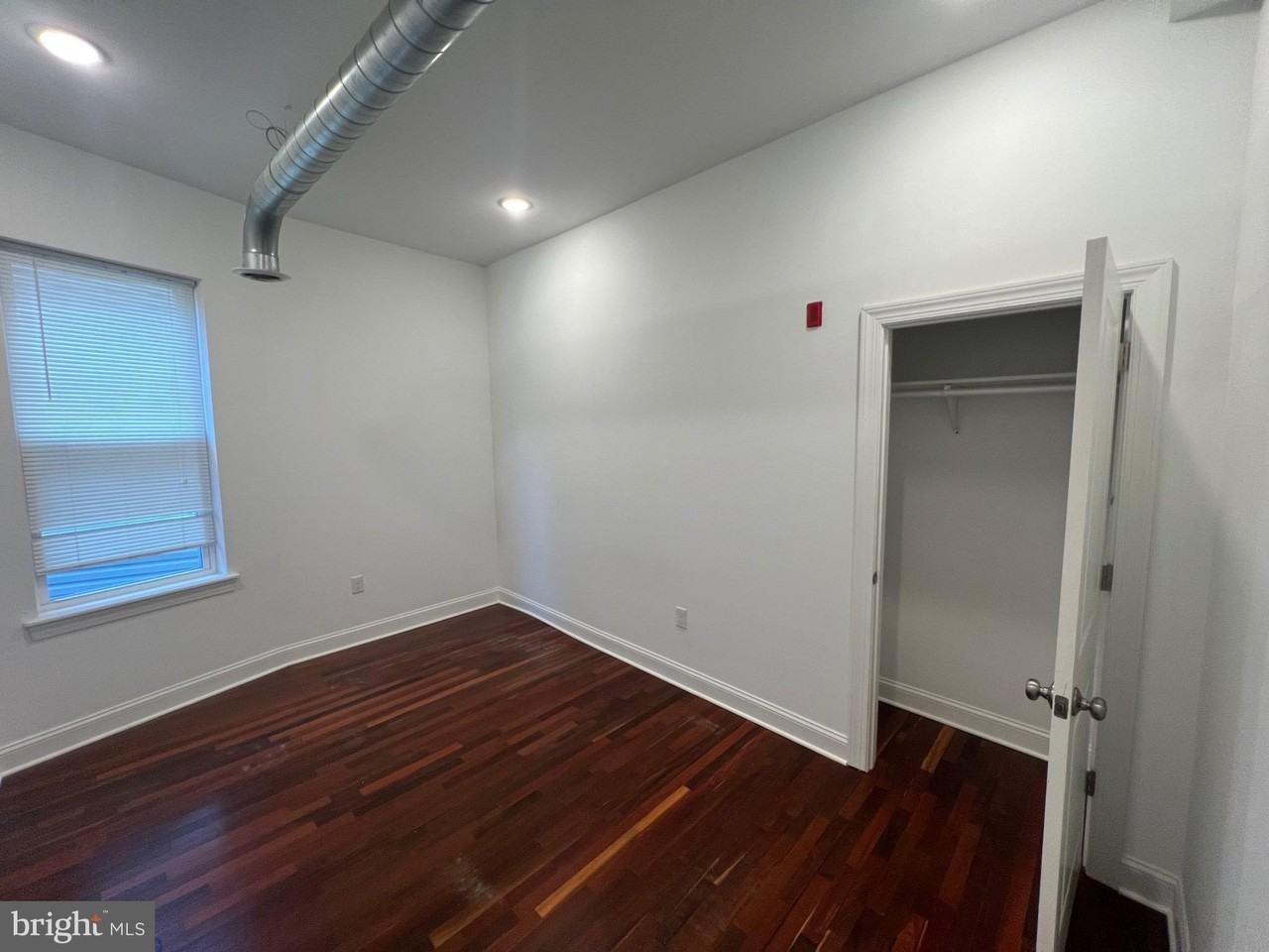 3228 W Diamond St #2 - Photo 5 of 8