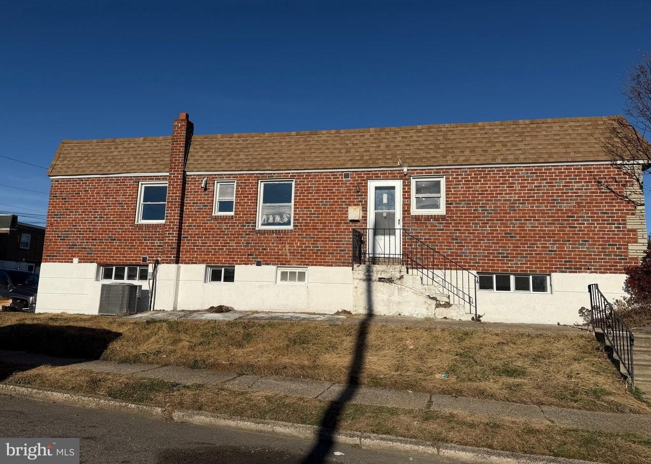 8540 Castor Ave - Photo 2 of 32