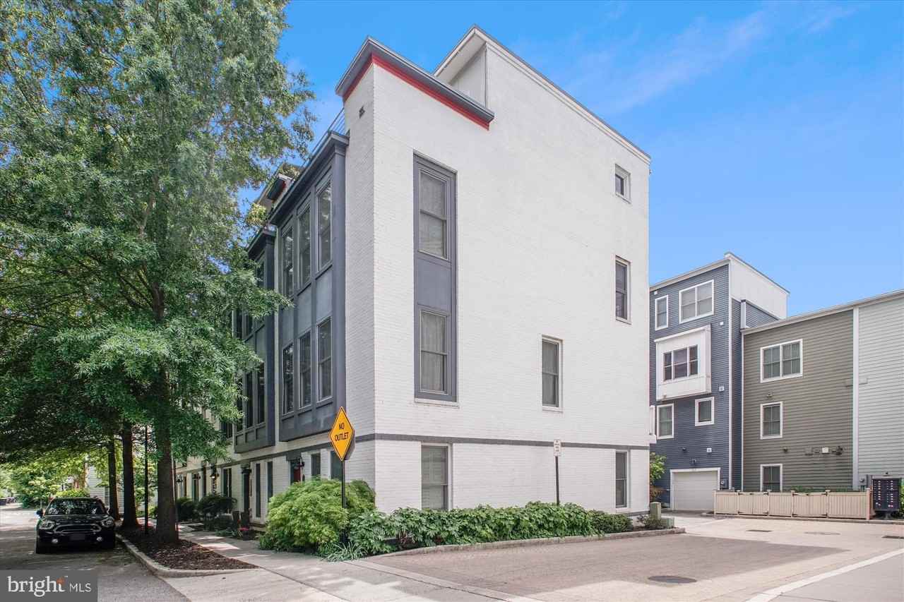 718 Snowden Hallowell Way