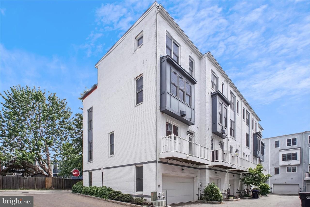 718 Snowden Hallowell Way - Photo 3 of 50