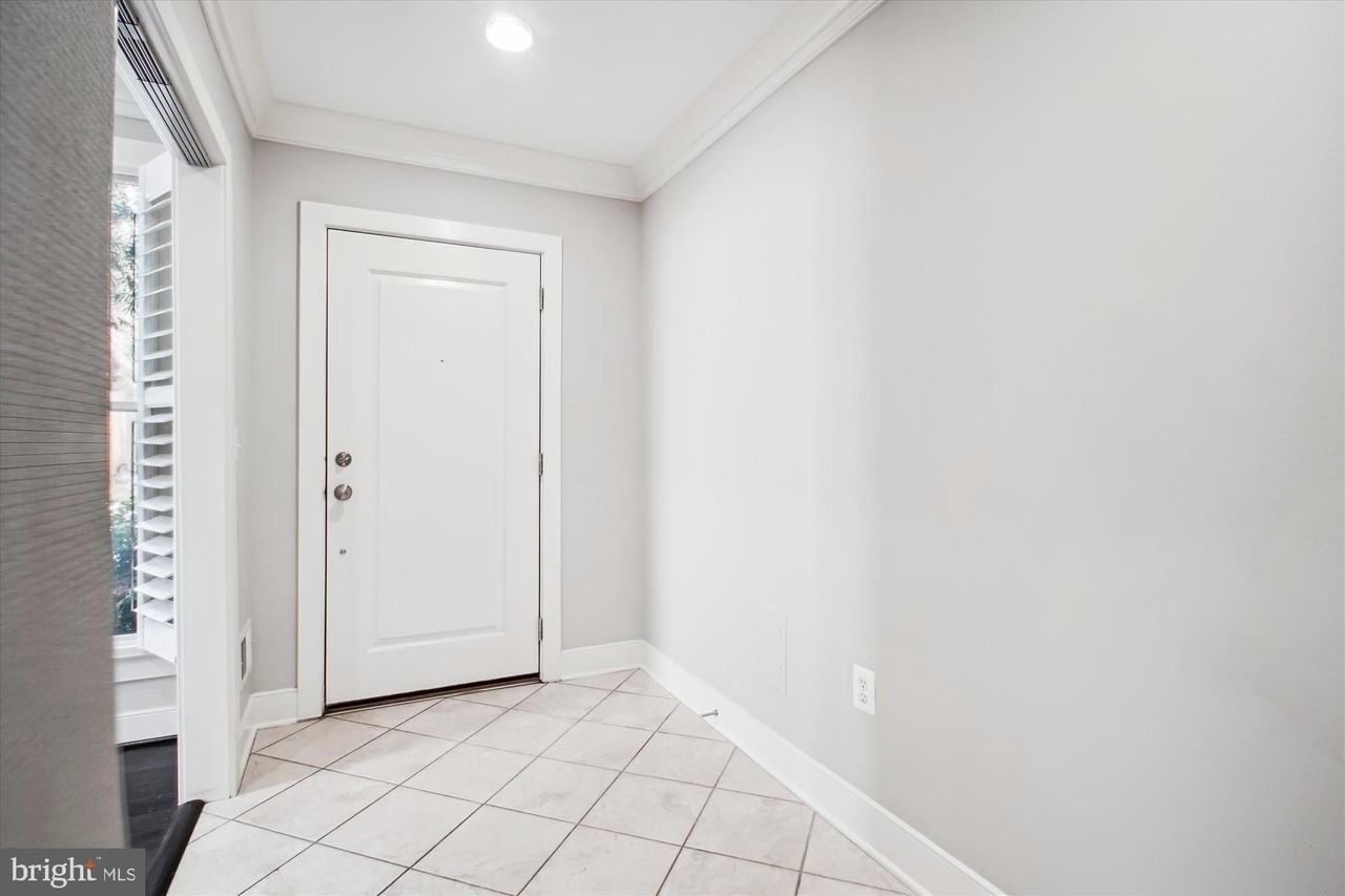 718 Snowden Hallowell Way - Photo 5 of 50