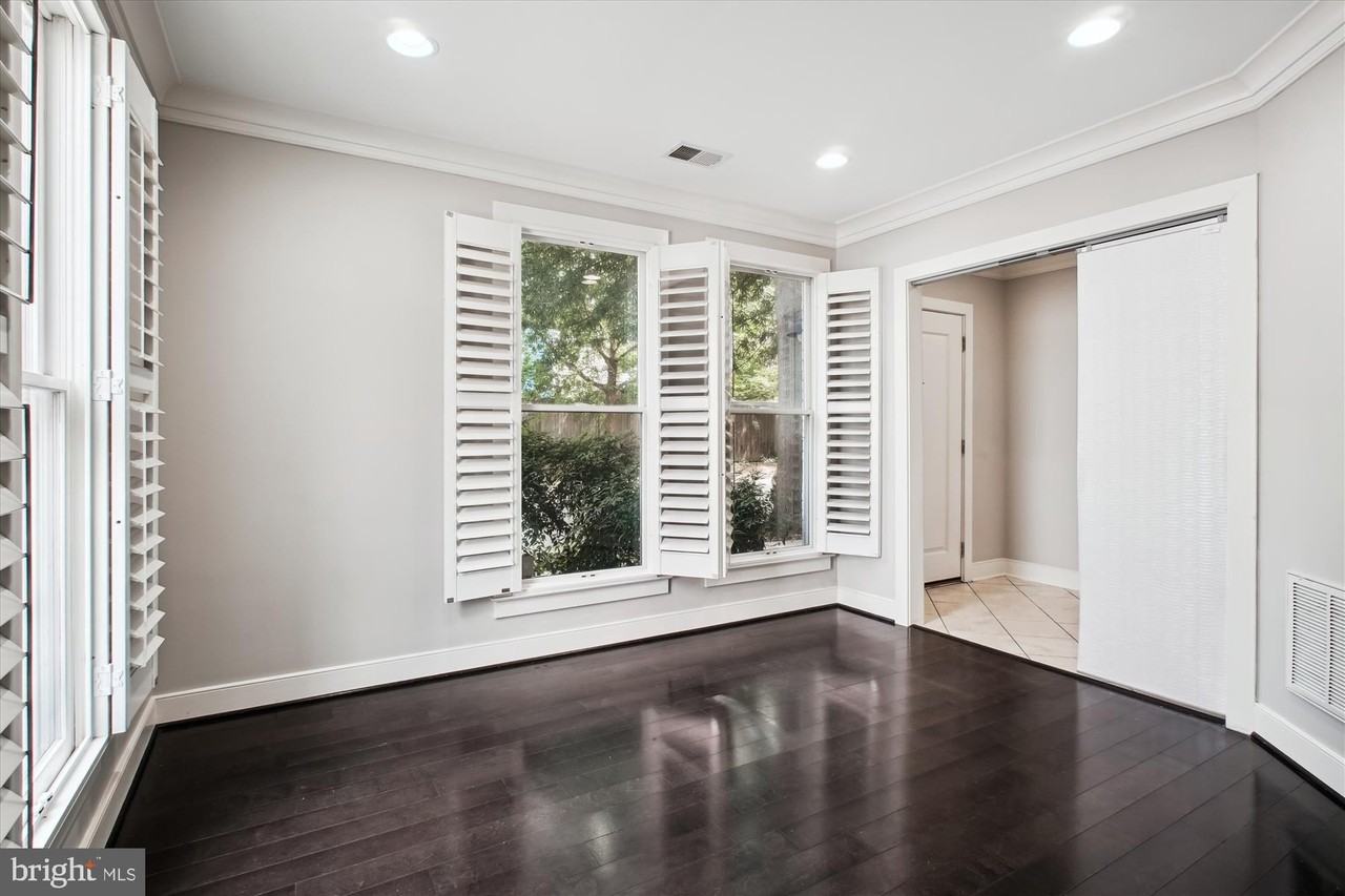 718 Snowden Hallowell Way - Photo 7 of 50