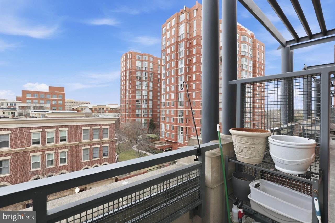 520 John Carlyle St Unit 408 - Photo 4 of 37