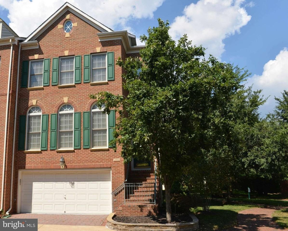 259 Murtha St - Photo 7 of 48