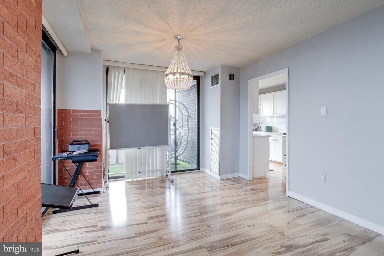 250 S Reynolds St Apt 1410 - Photo 7 of 22