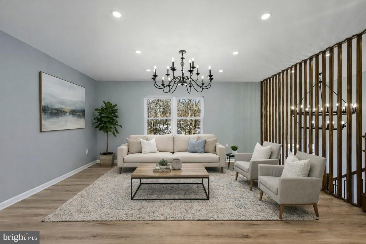 110 Elaine Dr - Photo 4 of 43