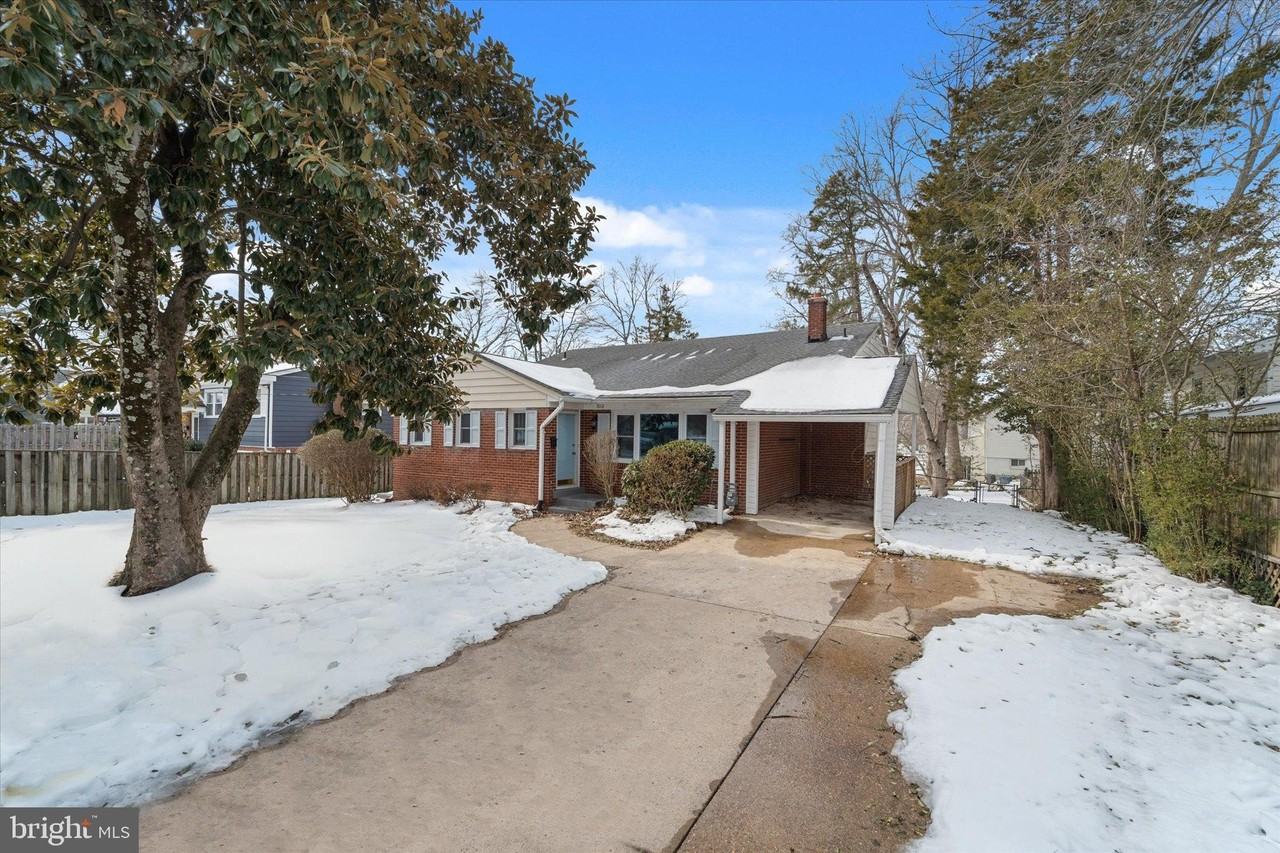 9012 Vernon View Dr - Photo 2 of 39