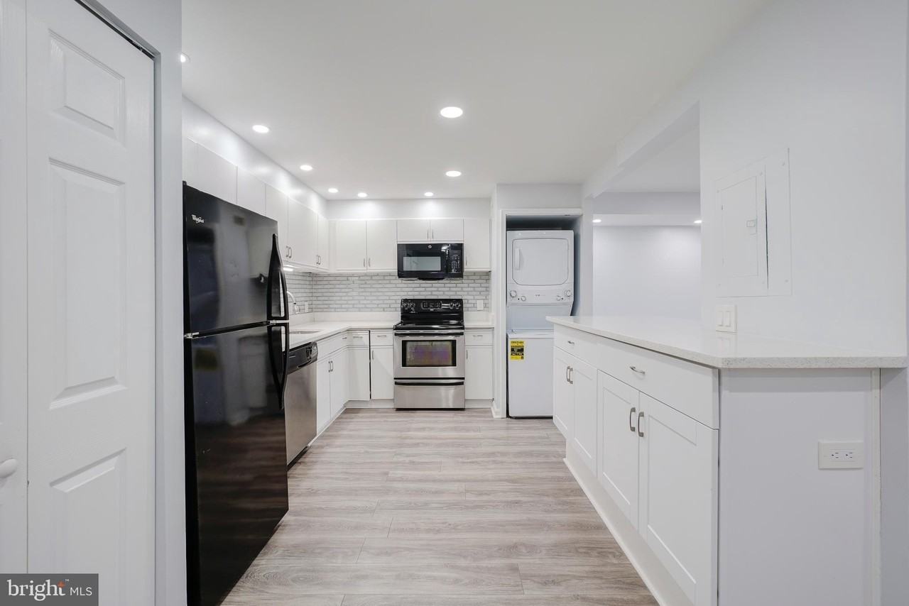 3800 Powell Ln Unit 808 - Photo 7 of 30