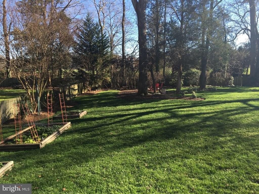 9119 Buckner Rd - Photo 2 of 33