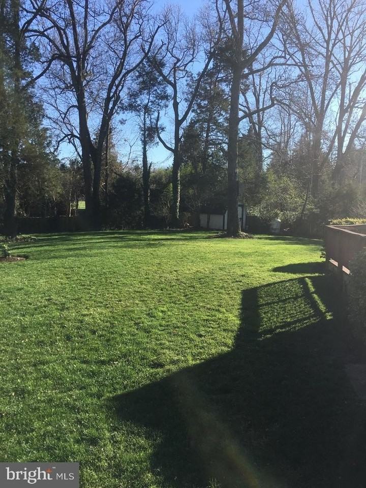 9119 Buckner Rd - Photo 3 of 33