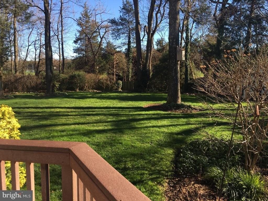 9119 Buckner Rd - Photo 4 of 33