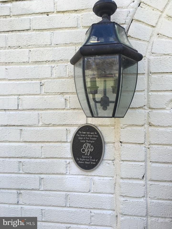 9119 Buckner Rd - Photo 7 of 33