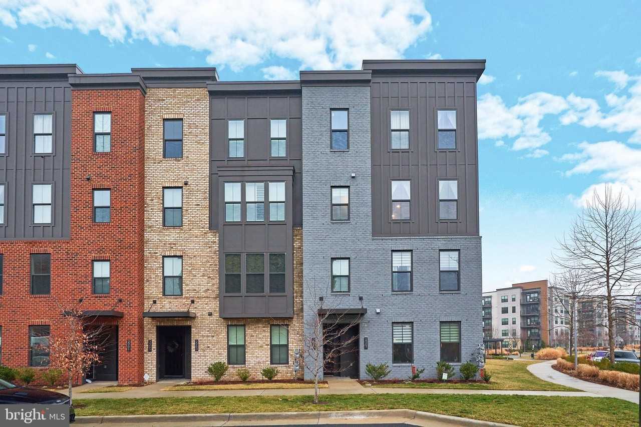 2269 Woodland Gap Ter Unit 16