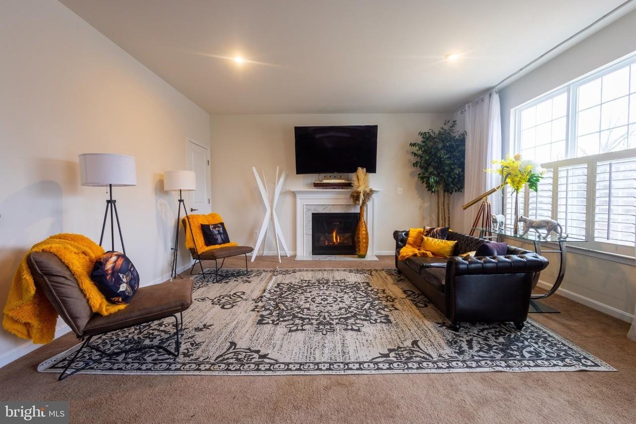 16028 Eagle Roost Ct - Photo 2 of 29