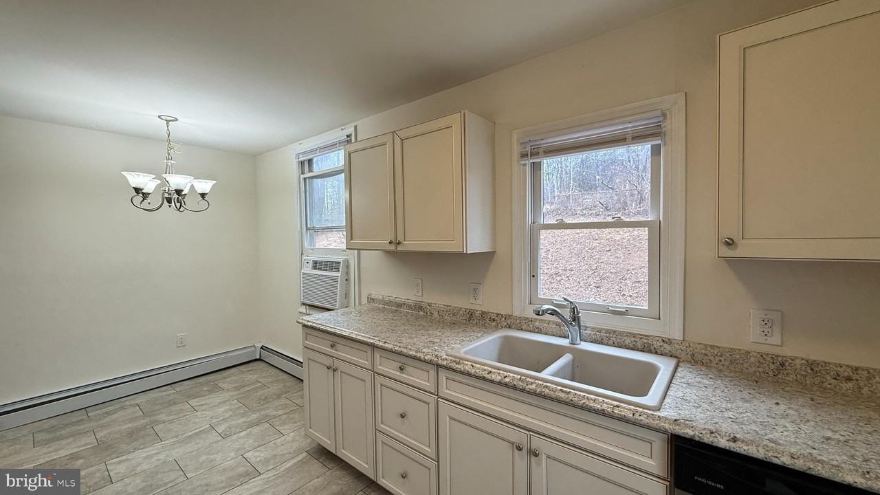 3914 Findley Rd - Photo 2 of 13