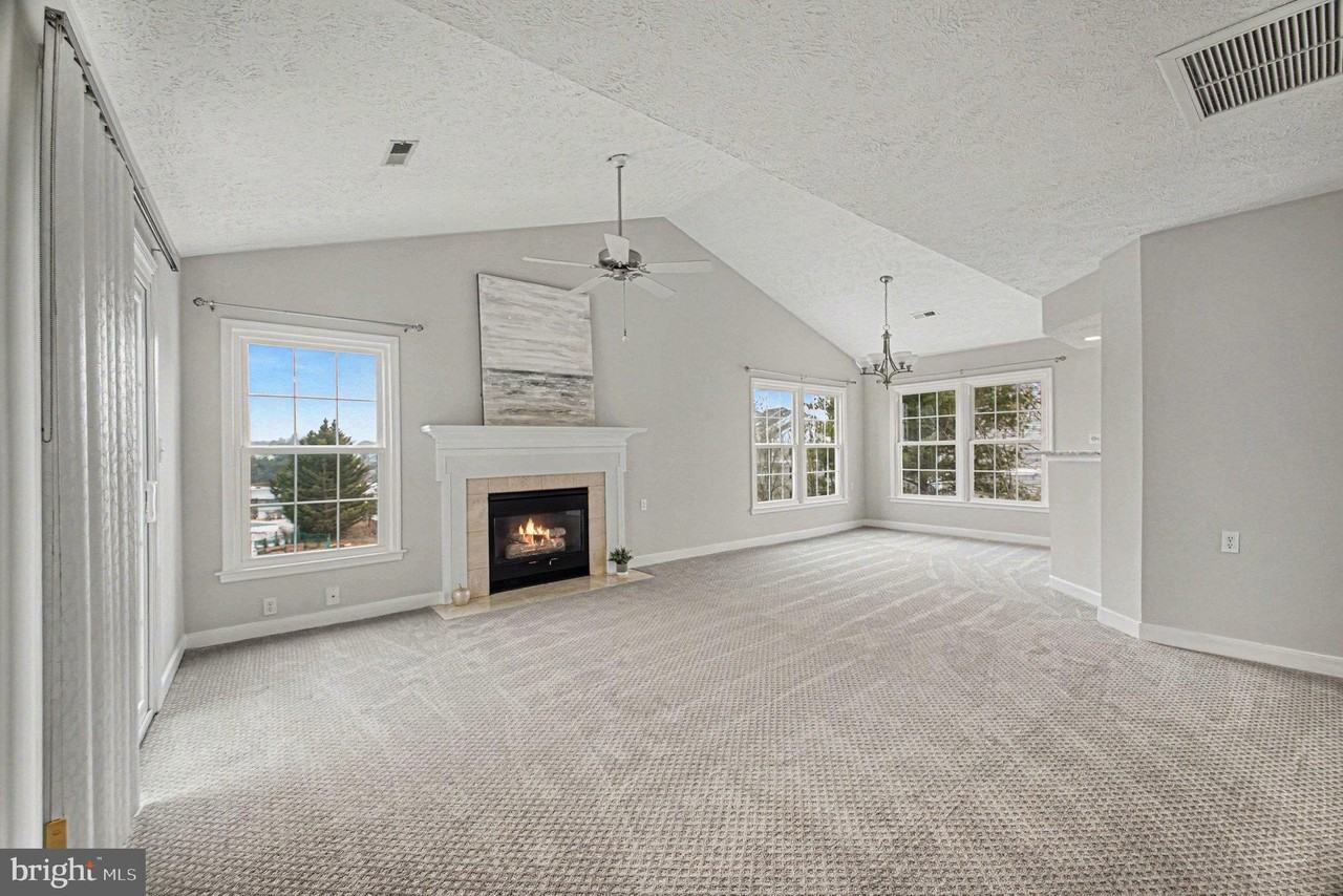 11154 Summers Cv Unit 1l - Photo 2 of 21