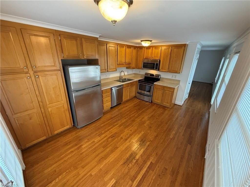 120 Crafton St #B - Photo 5 of 19