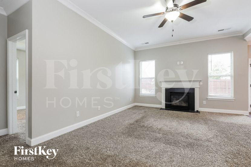 1138 Diamond Xing - Photo 4 of 18