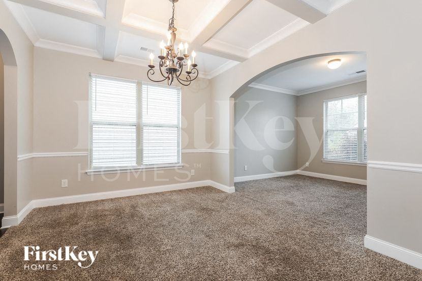 1138 Diamond Xing - Photo 6 of 18